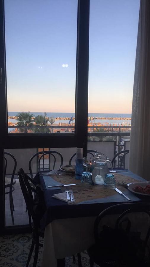 Hotel Brenta Viserbella di Rimini Luaran gambar