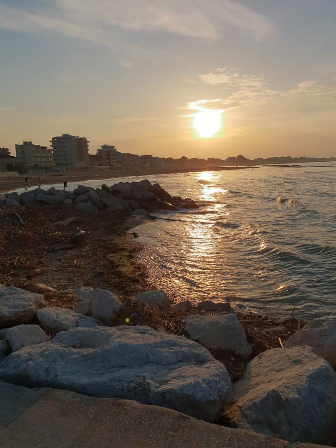 Hotel Brenta Viserbella di Rimini Luaran gambar
