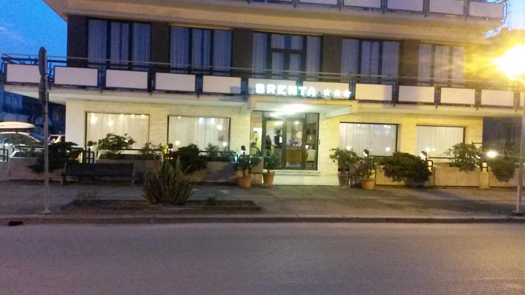 Hotel Brenta Viserbella di Rimini Luaran gambar